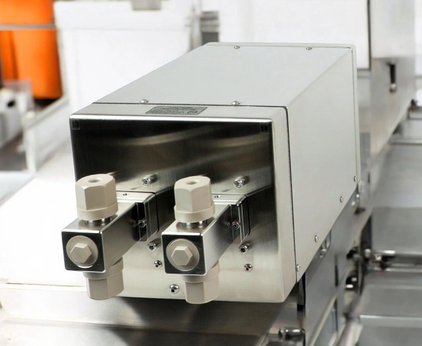 Zaxis eVmP2 dual-channel metering pump for adhesive and fluid dispensing on a production line